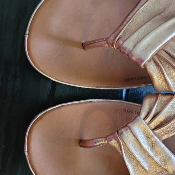 FitFlop Rose Gold Twiss Leather Sandal - 8 - Picture 7 of 7